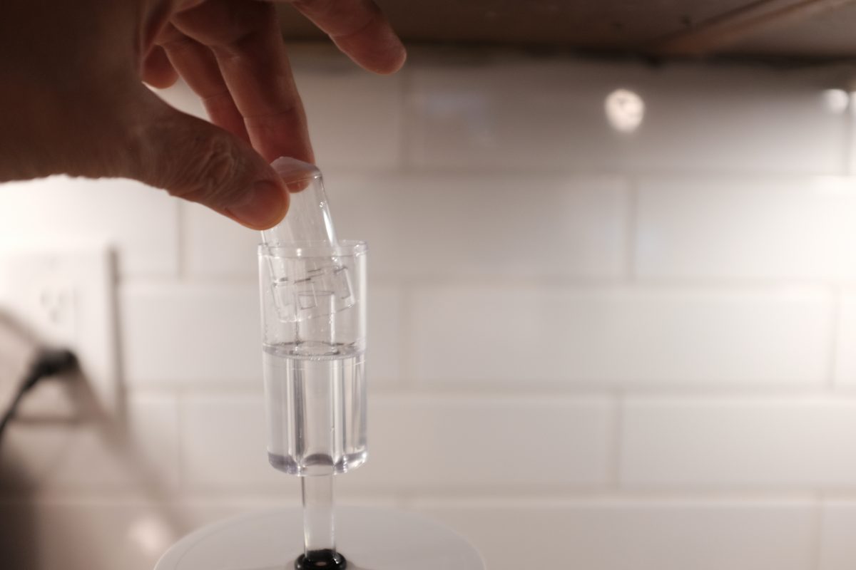 putting together bucket airlock